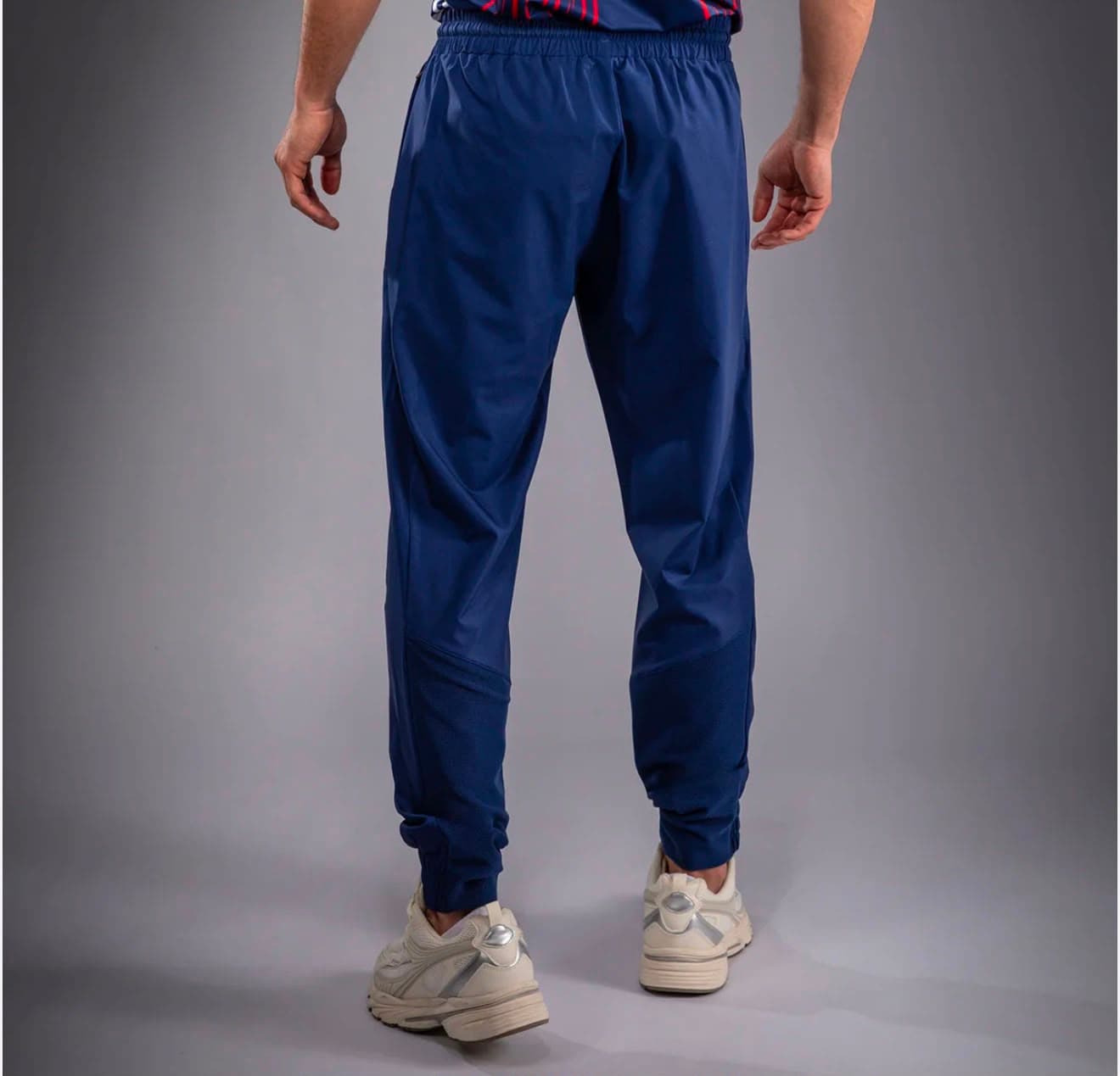 Jogger - image 2
