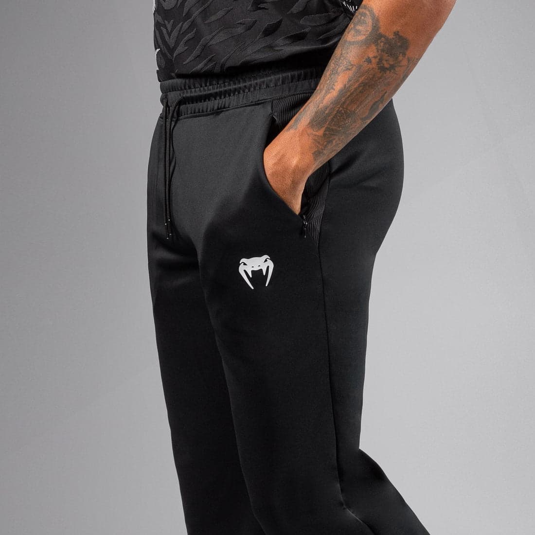 Jogger Black - image 1